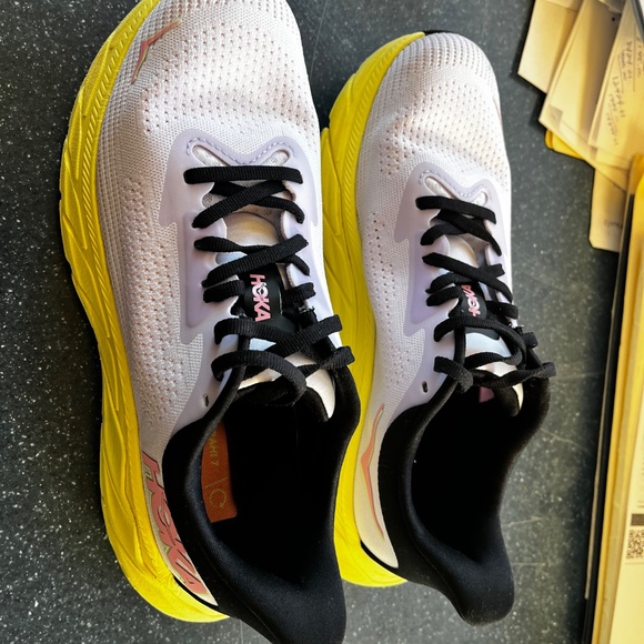 Hoka Arabic 7 - Picture 2 of 6